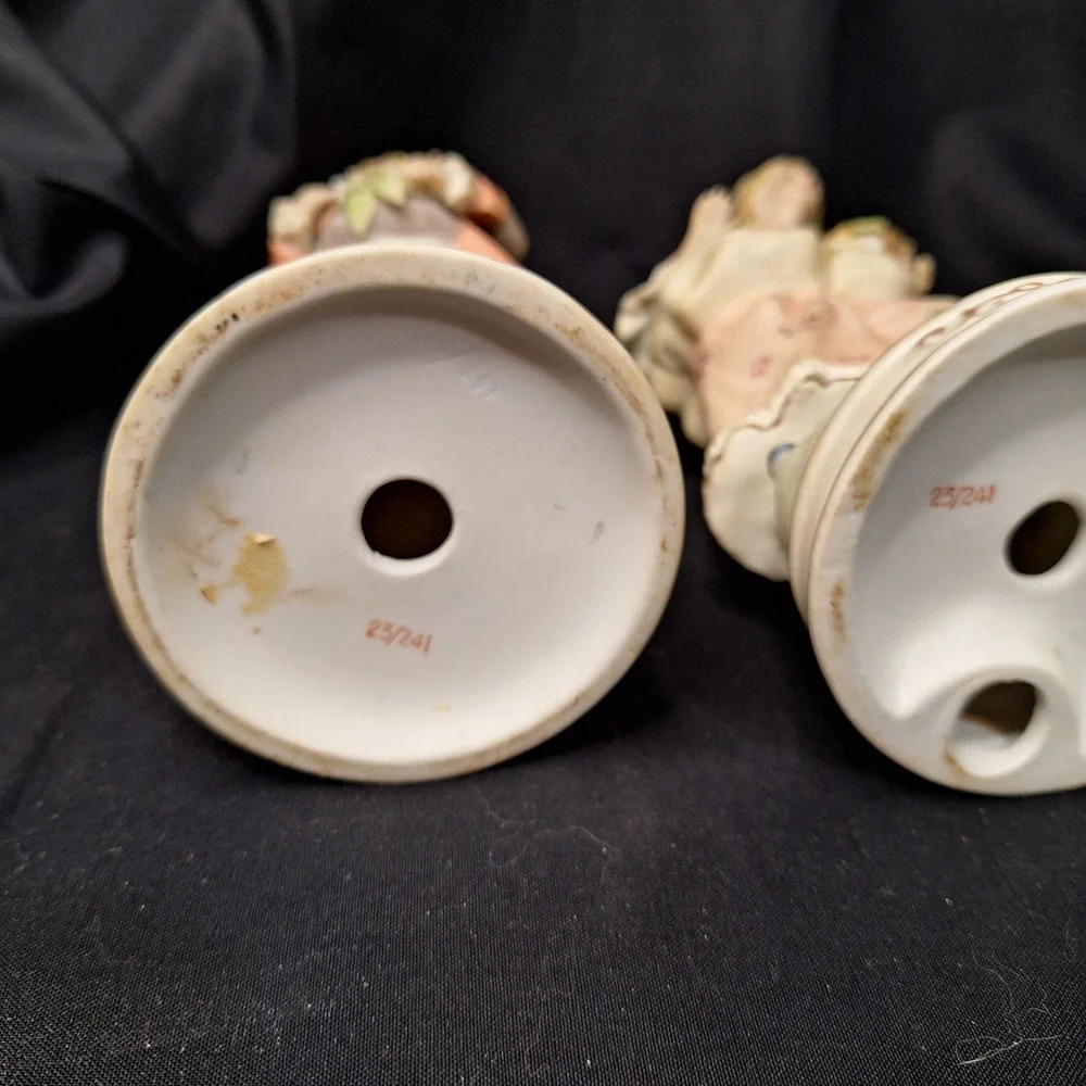 4 Vintage 1950s Victorian figurines 2 are Lefton 8